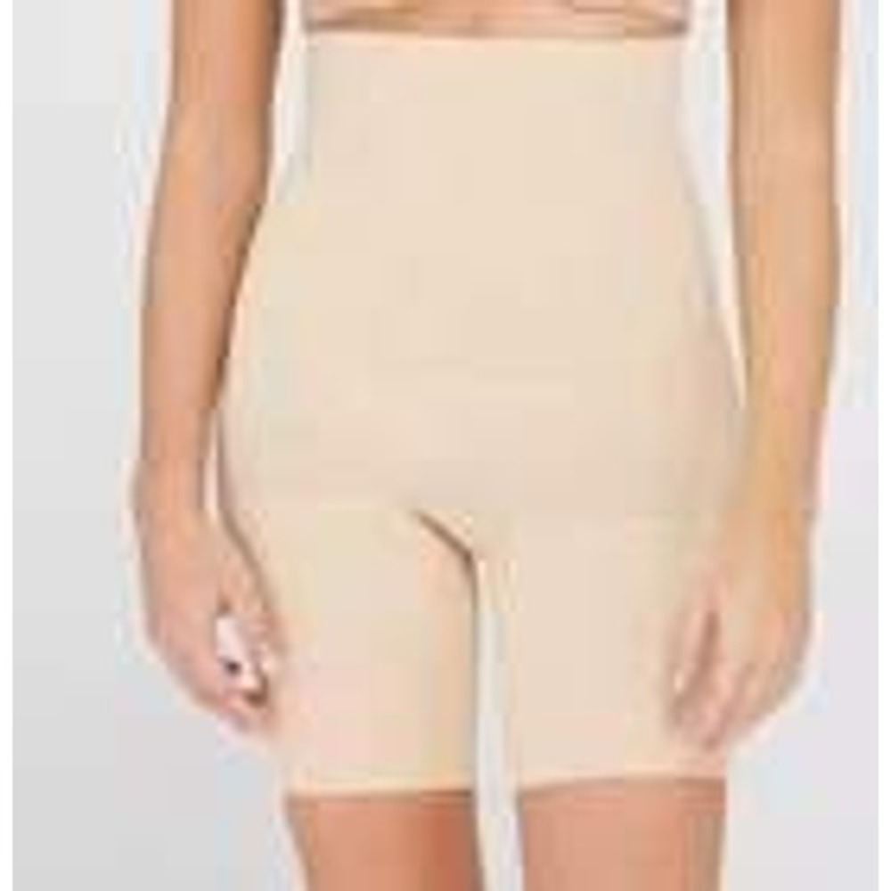 Assets‎ by Sara Blakely Hi Waist Mid Thigh Shaper Nude Size 4 (1X) 165-220 lbs